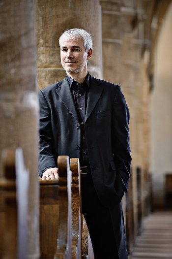 Martin Risch ist Pfarrer und klassischer Sänger - als Bariton solistisch und in Ensembles aktiv